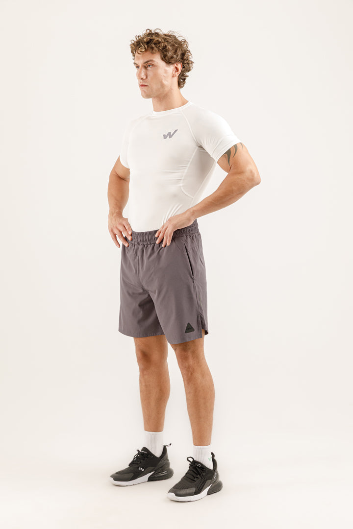 IGNITE T-Shirt x ESSENCE Short