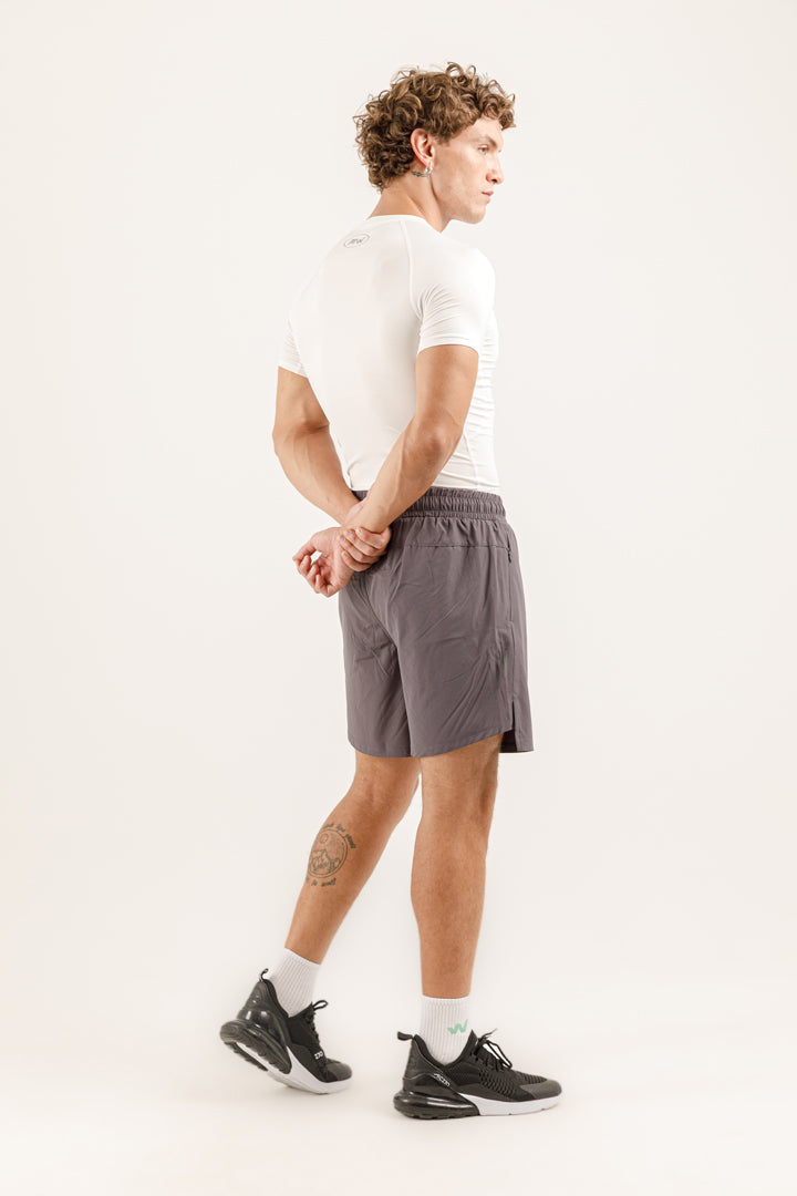 IGNITE T-Shirt x ESSENCE Short