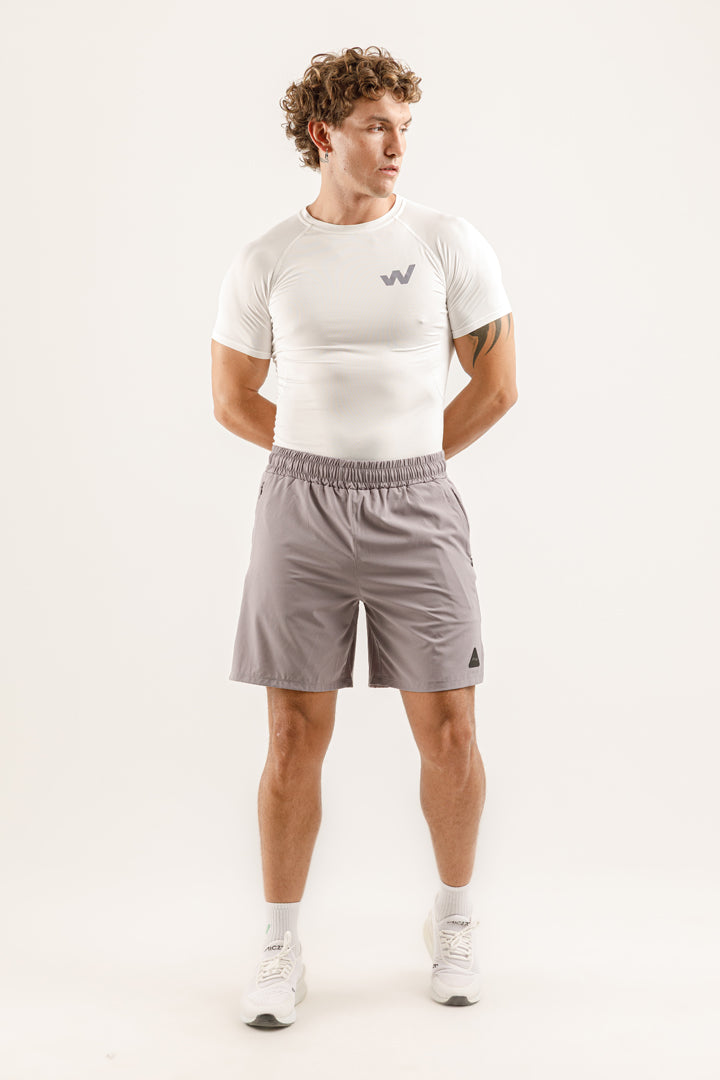 IGNITE T-Shirt x ESSENCE Short