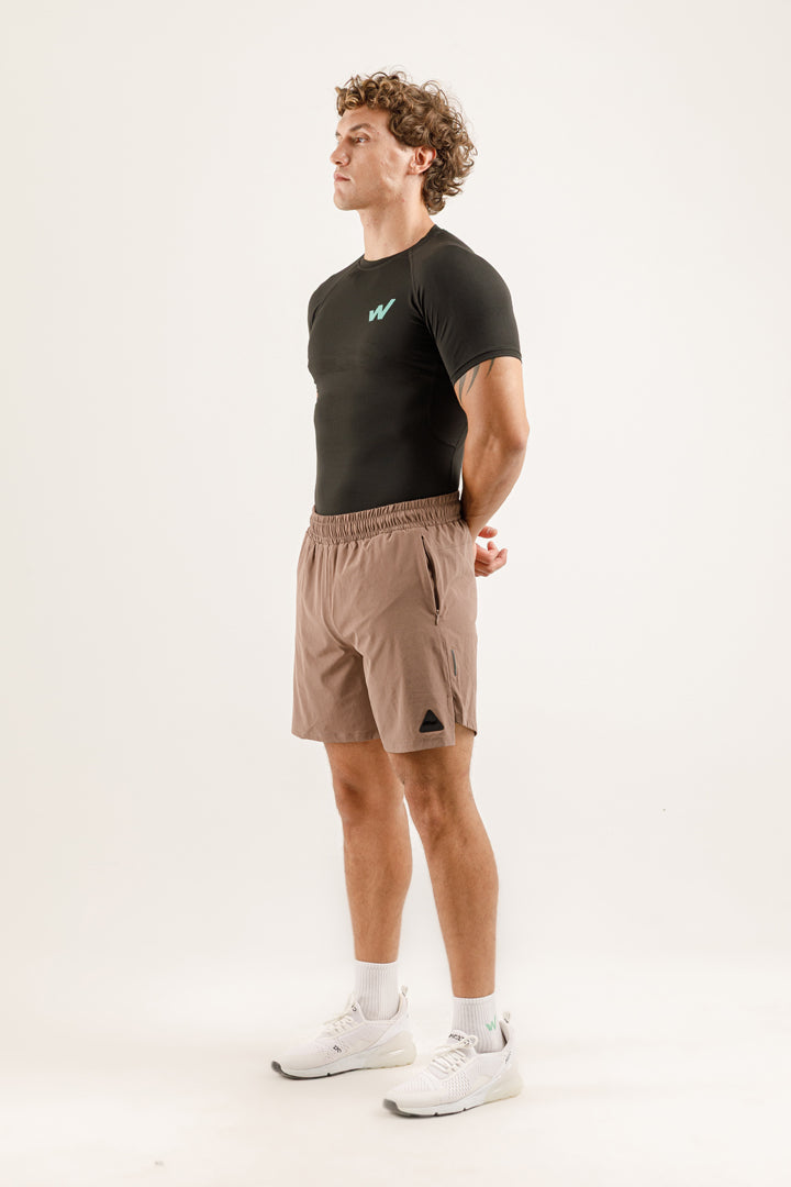 IGNITE T-Shirt x ESSENCE Short