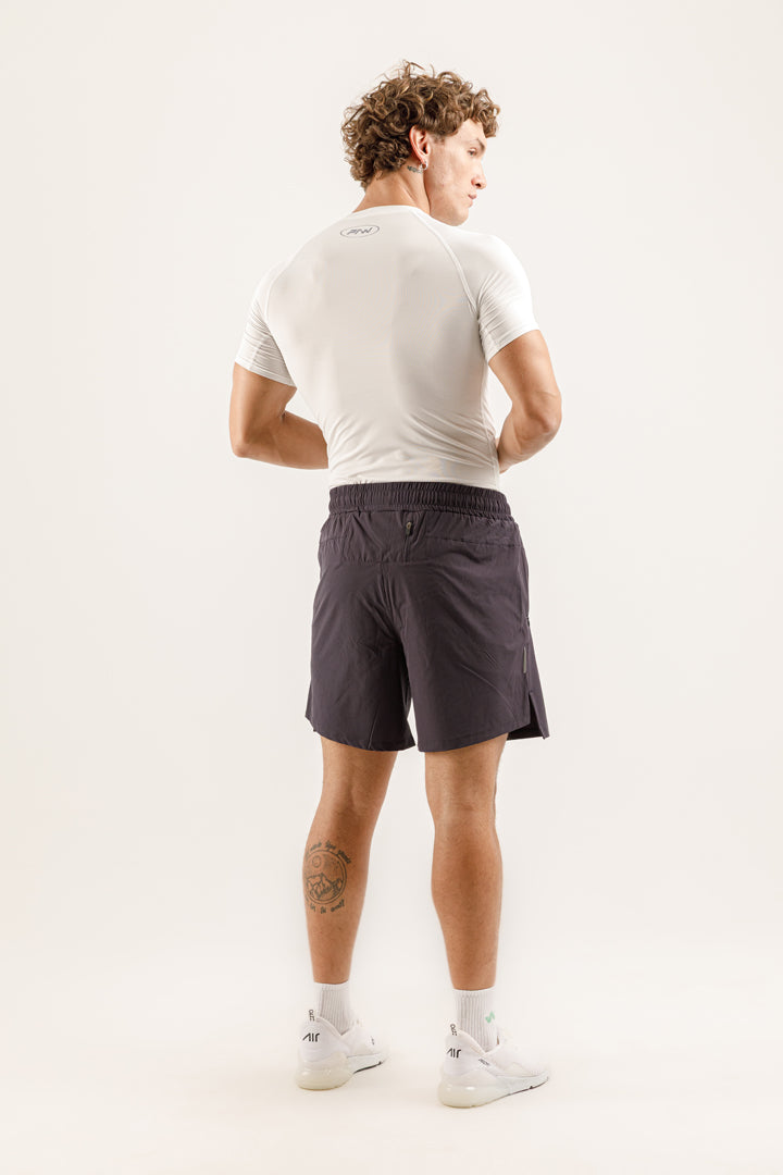 IGNITE T-Shirt x ESSENCE Short