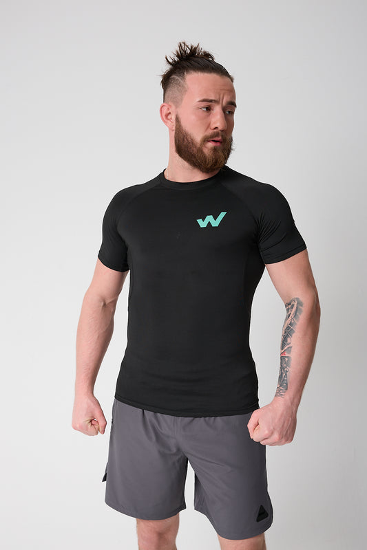 IGNITE T-Shirt x ESSENCE Short