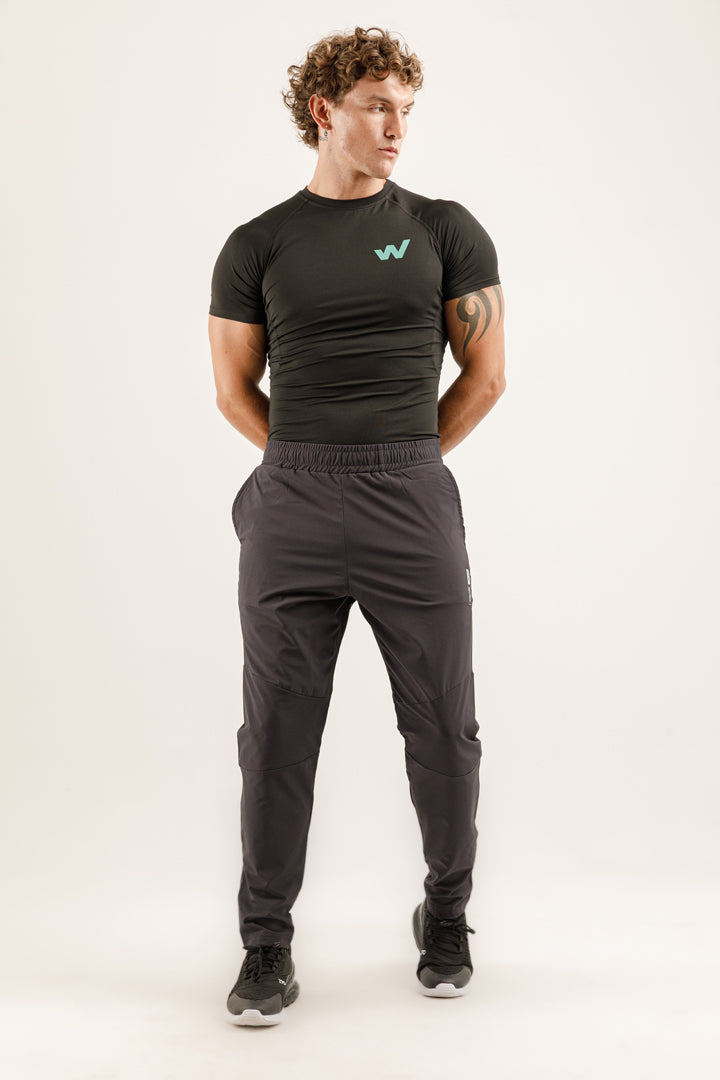 IGNITE T-Shirt x STRIDE Eşofman Altı