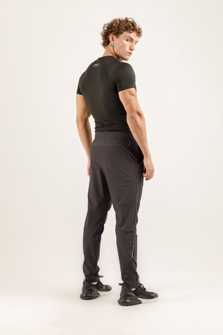 IGNITE T-Shirt x STRIDE Eşofman Altı