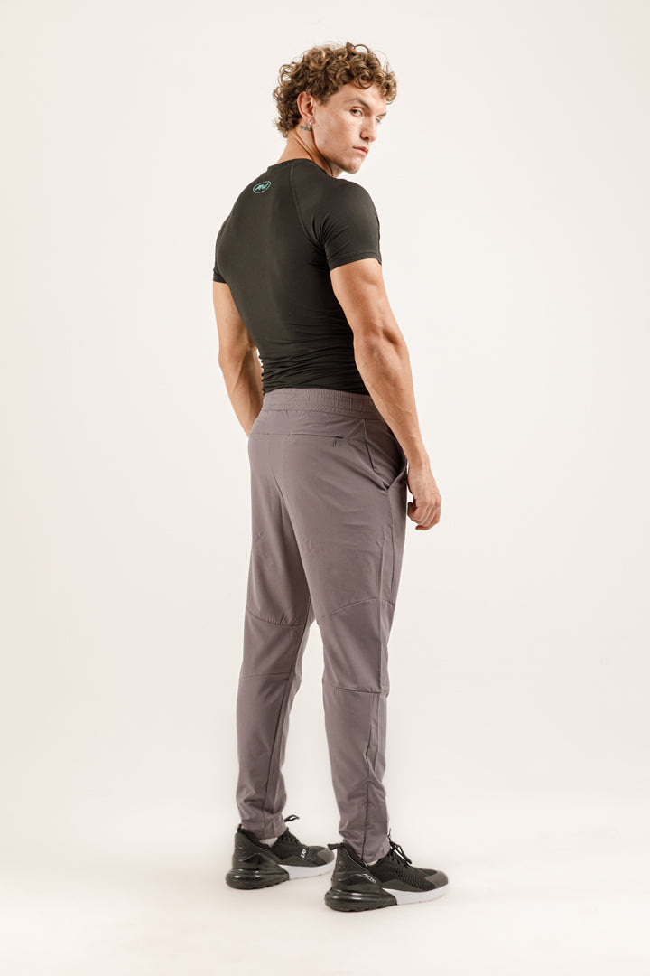 IGNITE T-Shirt x STRIDE Eşofman Altı