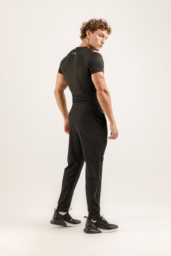 IGNITE T-Shirt x STRIDE Eşofman Altı