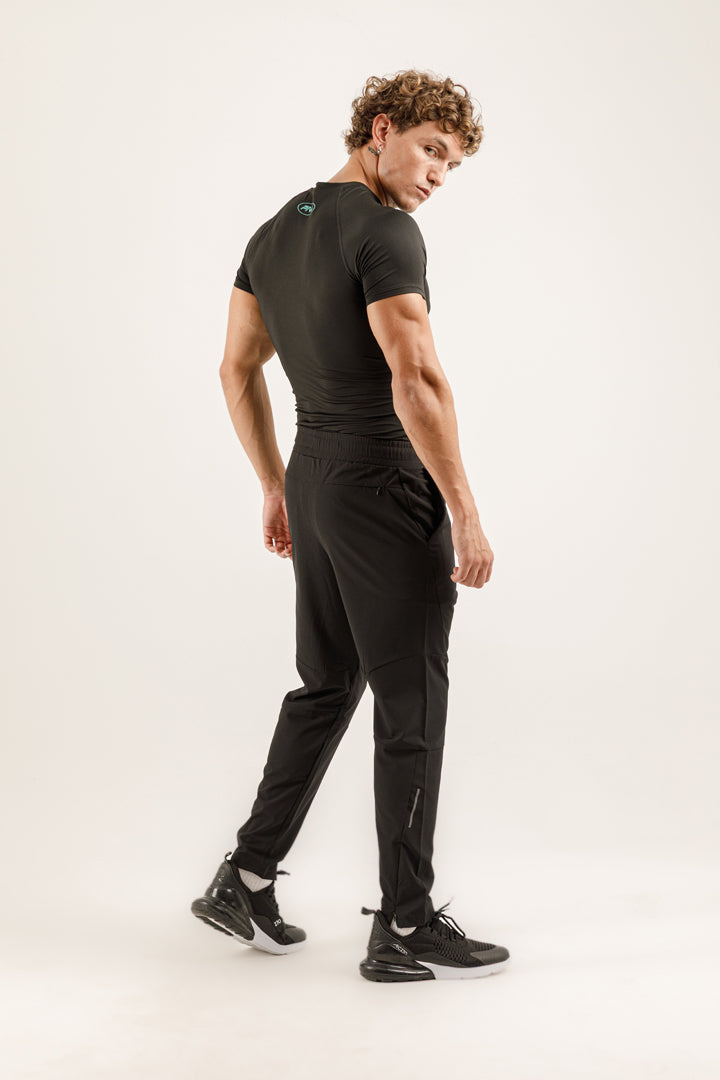 IGNITE T-Shirt x STRIDE Eşofman Altı