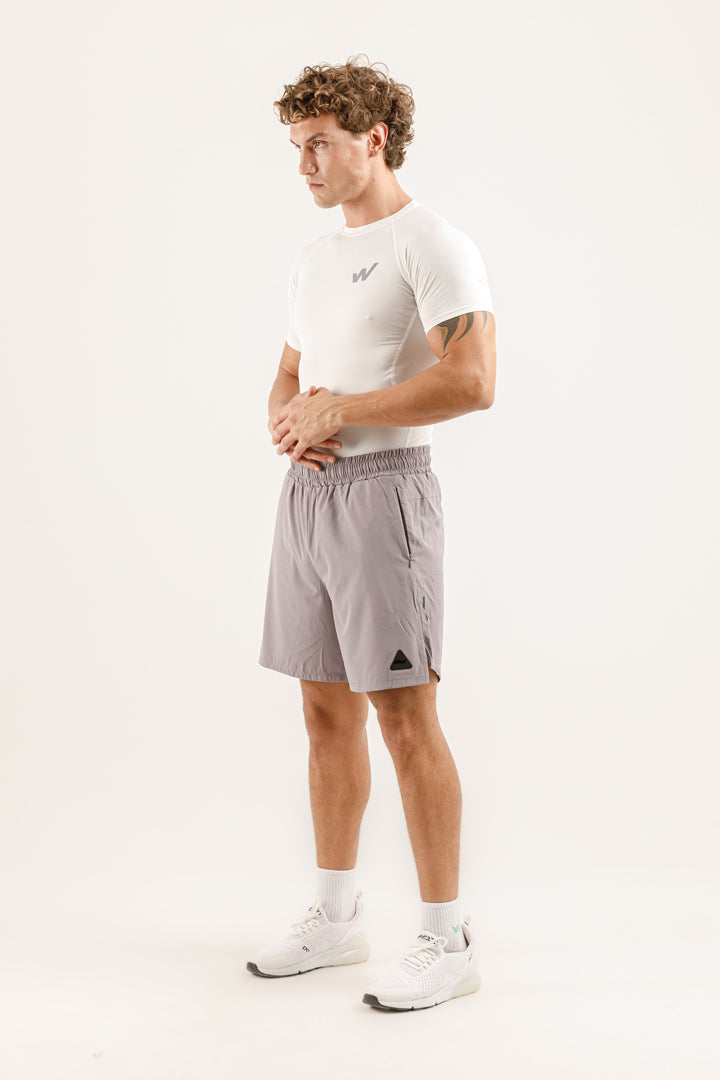 IGNITE T-Shirt x ESSENCE Short