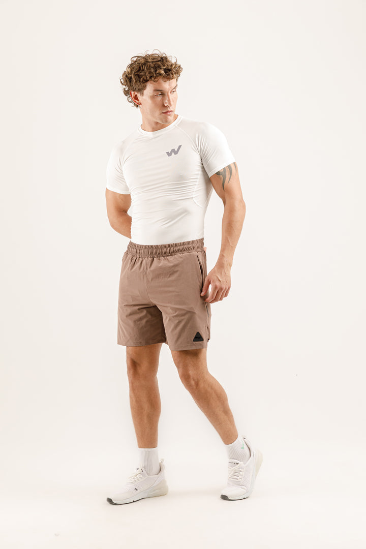 IGNITE T-Shirt x ESSENCE Short