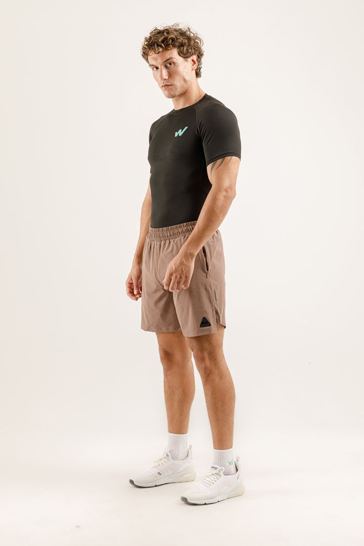 IGNITE T-Shirt x ESSENCE Short